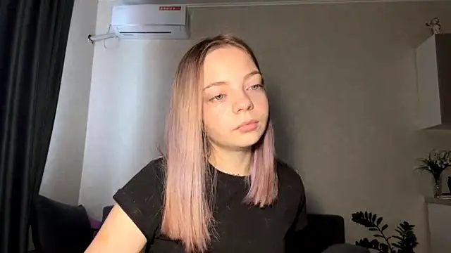 Snapshot of WrithenStub chatting on 2, 11, 2025 WrithenStub online show from 2, 11, 2025