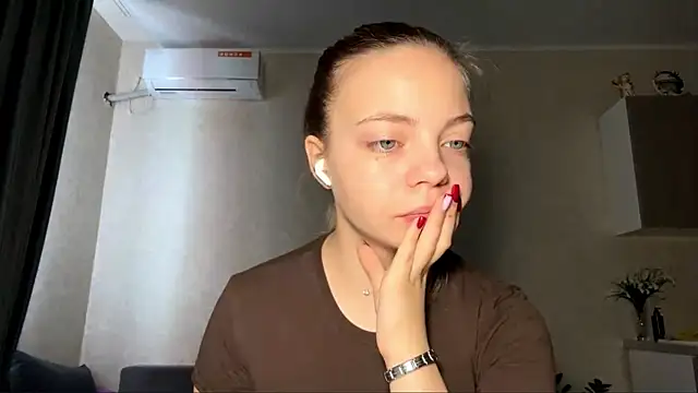 Snapshot of WrithenStub chatting on 8, 11, 2025 WrithenStub online show from 8, 11, 2025