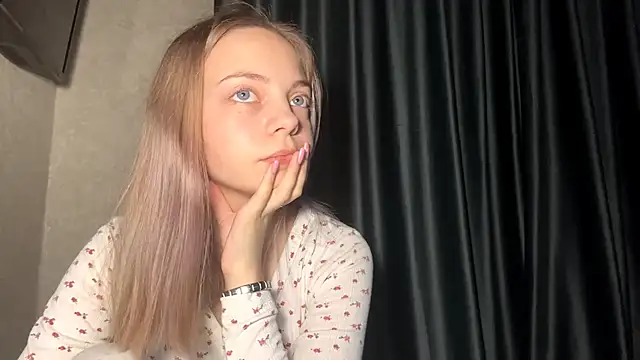 Snapshot of WrithenStub chatting on 4, 12, 2025 WrithenStub online show from 4, 12, 2025