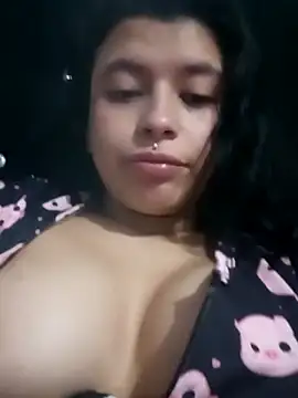 petite coral online show from 25, 2, 2026