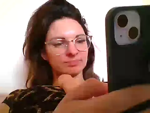 kinkysarahx online show from 12, 11, 2025