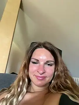 Snapshot of kinkysarahx chatting on 3, 6, 2026 kinkysarahx online show from 3, 6, 2026