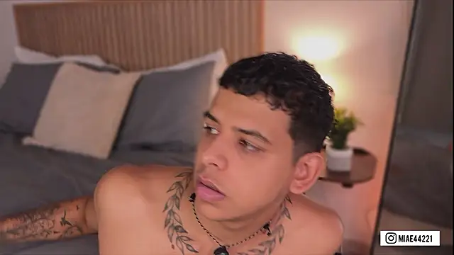 Little Emma 11 online show from 26, 2, 2026