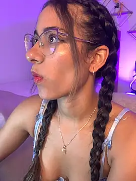 Snapshot of elegant__rouse chatting on 29, 4, 2026 elegant rouse online show from 29, 4, 2026