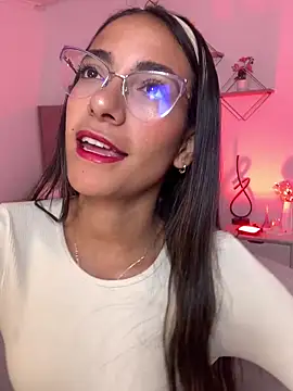 Snapshot of elegant__rouse chatting on 11, 5, 2026 elegant rouse online show from 11, 5, 2026