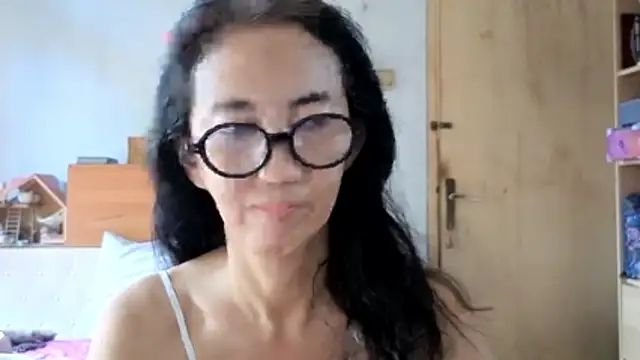Snapshot of princessD077 chatting on 25, 5, 2026 princessD077 online show from 25, 5, 2026