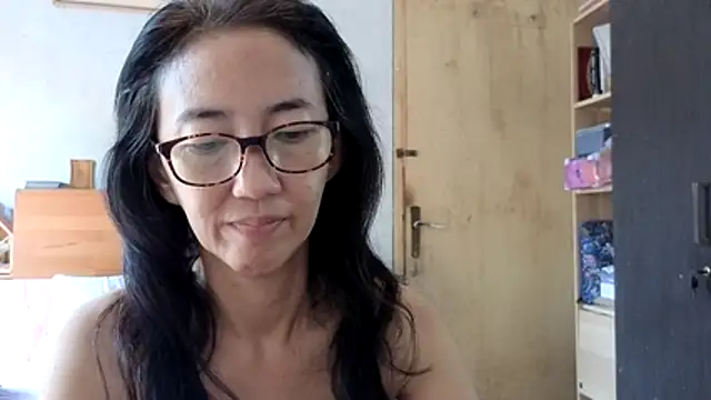 Snapshot of princessD077 chatting on 28, 5, 2026 princessD077 online show from 28, 5, 2026