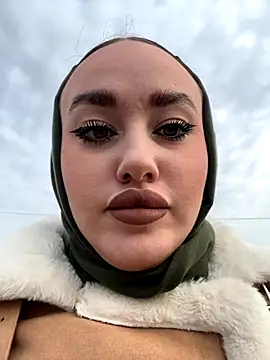 KiraSunshine online show from 27, 10, 2025