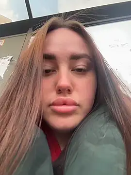 KiraSunshine online show from 11, 4, 2026