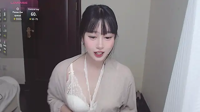 Xiaowen-wen online show from 18, 10, 2025