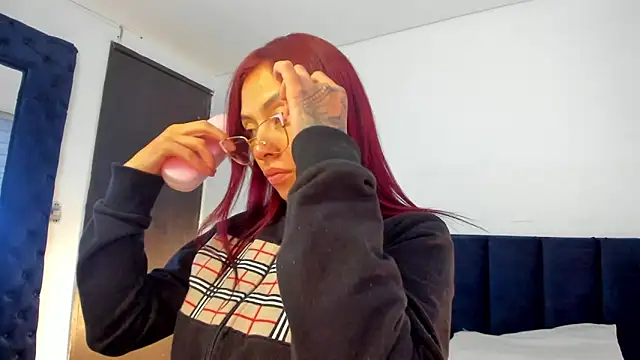 melanie roux   online show from 6, 4, 2026