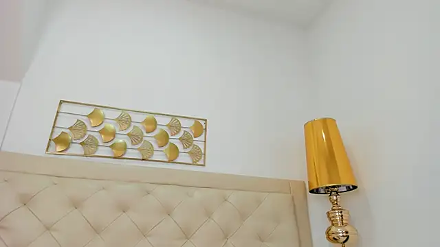 Snapshot of lucia_lorenz chatting on 3, 2, 2026 lucia lorenz online show from 3, 2, 2026