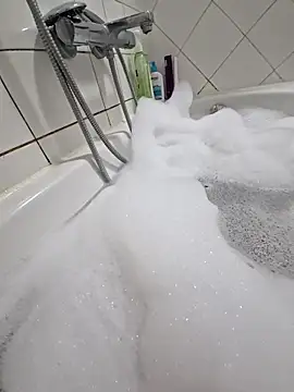 Snapshot of 16enes16 chatting on 18, 12, 2025 16enes16 online show from 18, 12, 2025