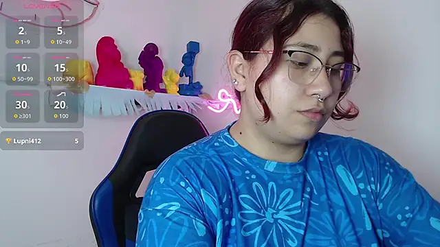 littlee red online show from 10, 11, 2025