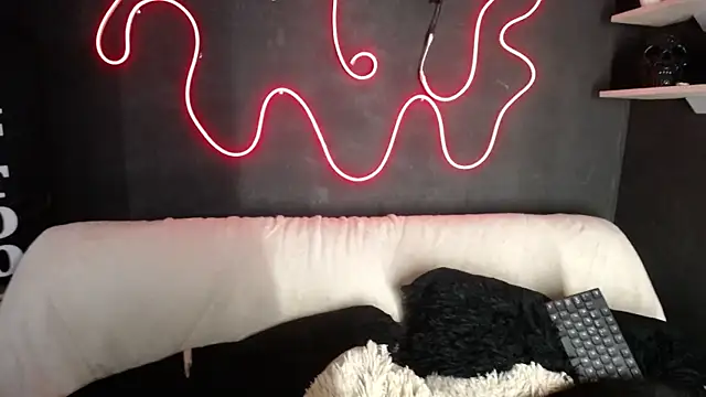 Emma sweet hot online show from 27, 4, 2026