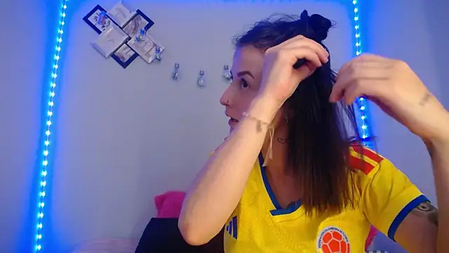 Snapshot of Emma_sweet_hot chatting on 7, 7, 2026 Emma sweet hot online show from 7, 7, 2026