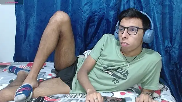 DavTwink3100 online show from 11, 4, 2026