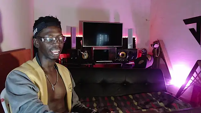 Snapshot of Black_Paradice chatting on 10, 11, 2025 Black Paradice online show from 10, 11, 2025