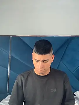 Emiliano Reyes online show from 20, 12, 2025