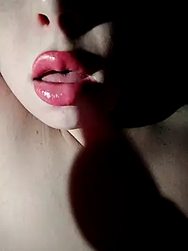 Loveyoudearxq online show from 23, 11, 2025