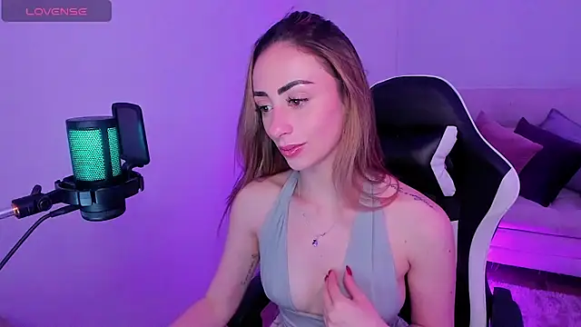 Snapshot of Anthonelaa_444 chatting on 24, 10, 2025 Anthonelaa 444 online show from 24, 10, 2025