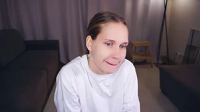 NadinePogar online show from 28, 10, 2025