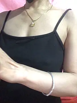 Kylie beem online show from 19, 12, 2025