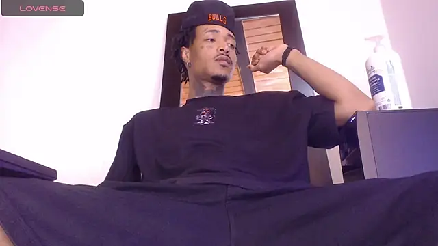 Snapshot of Anaconda_larga chatting on 5, 6, 2026 Anaconda larga online show from 5, 6, 2026
