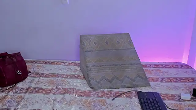 Nikki  uwu online show from 24, 2, 2026