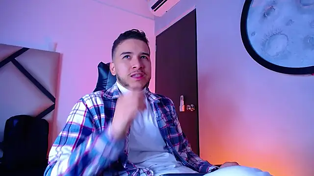 mike 257 online show from 4, 12, 2025