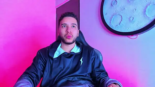 mike 257 online show from 23, 3, 2026