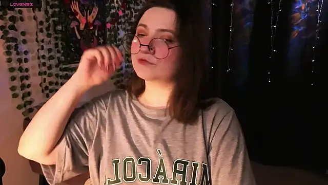 Snapshot of fairy_tara chatting on 7, 6, 2026 fairy tara online show from 7, 6, 2026