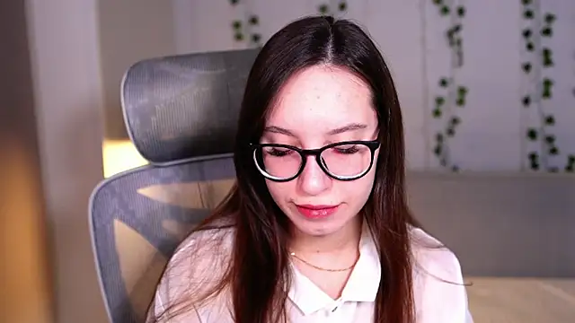 Snapshot of WhyEmmyCry chatting on 8, 2, 2026 WhyEmmyCry online show from 8, 2, 2026