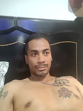 Snapshot of Michell85 chatting on 8, 11, 2025 Michell85 online show from 8, 11, 2025