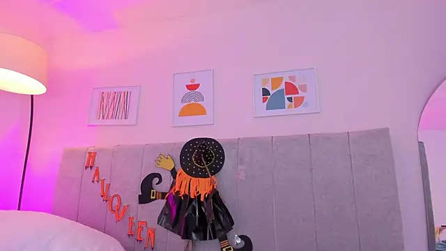 fatiima  online show from 1, 11, 2025