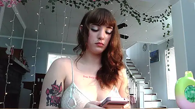 Snapshot of Trickylucy555 chatting on 6, 8, 2026 Trickylucy555 online show from 6, 8, 2026