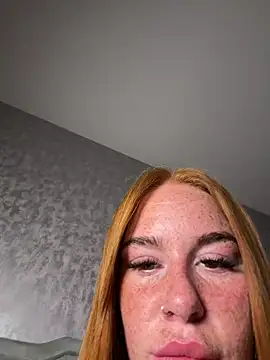 Snapshot of Ellieskyyee1 chatting on 1, 5, 2026 Ellieskyyee1 online show from 1, 5, 2026