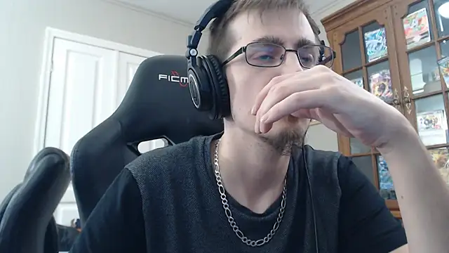 Snapshot of CasuallyCorrupt chatting on 15, 11, 2025 CasuallyCorrupt online show from 15, 11, 2025