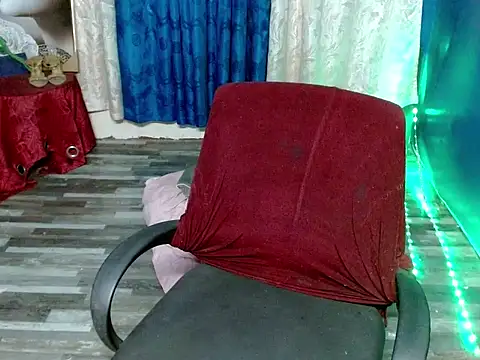 Snapshot of pretty_petite_asian143 chatting on 6, 4, 2026 pretty petite asian143 online show from 6, 4, 2026