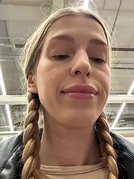 kira mia online show from 16, 12, 2025