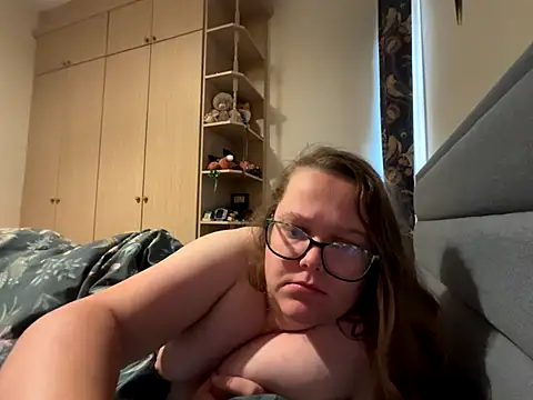 Scarletcum22 online show from 19, 10, 2025