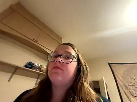 Scarletcum22 online show from 2, 12, 2025