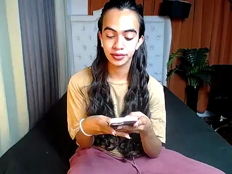 luv trix online show from 10, 2, 2026