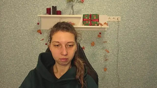 CuteEllii online show from 18, 12, 2025