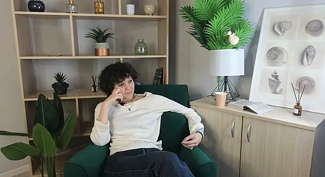 PhebeCharron online show from 21, 10, 2025