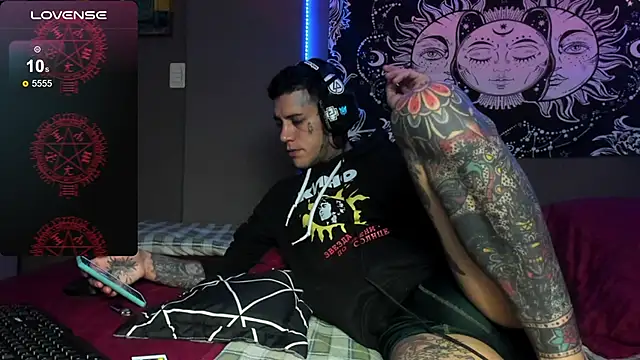 Snapshot of cleoo_jhonny chatting on 19, 4, 2026 cleoo jhonny online show from 19, 4, 2026