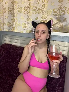 Snapshot of Kylie_Murr chatting on 17, 4, 2026 Kylie Murr online show from 17, 4, 2026
