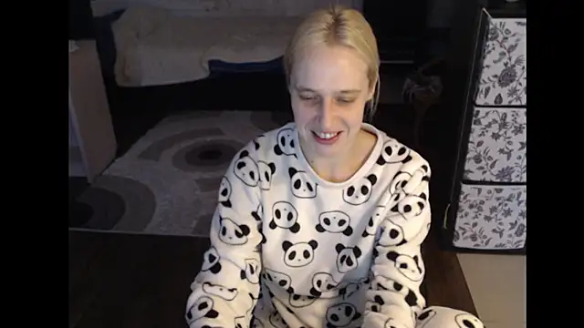 Lucky-Sweet Bb online show from 1, 11, 2025