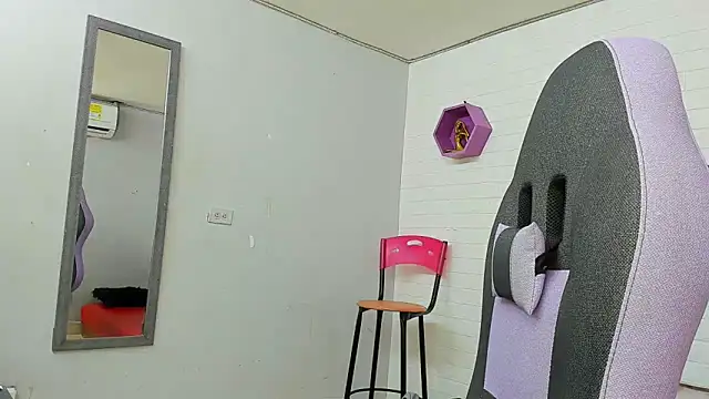 lara jean23 online show from 23, 10, 2025