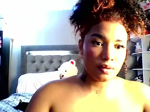 Snapshot of Nahomy_Sara chatting on 13, 3, 2026 Nahomy Sara online show from 13, 3, 2026